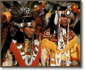 Native Americans bei einem Powwow